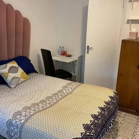 1 Cozy And Modern Studio Apartment In Central London